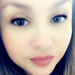 Meet your Posher, Mayra